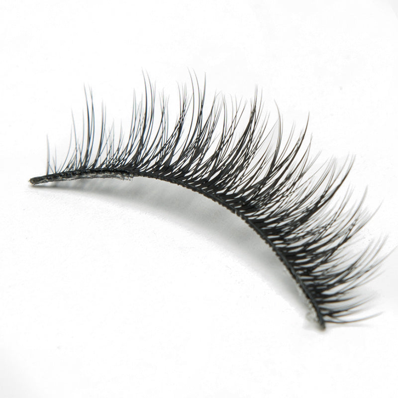 Glue-free and magnet-free eyelashes