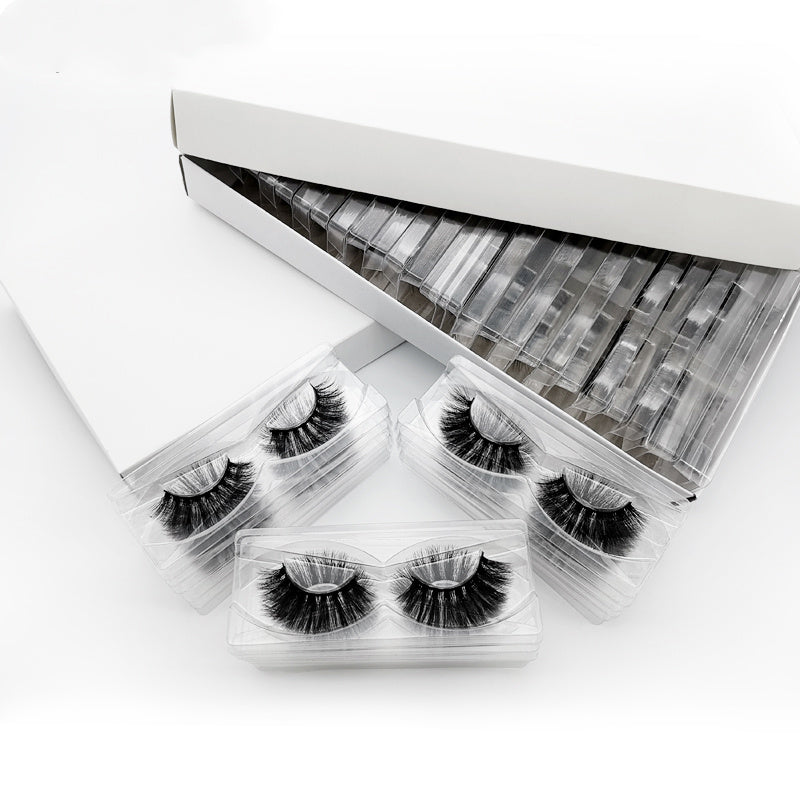 False eyelashes European and American makeup